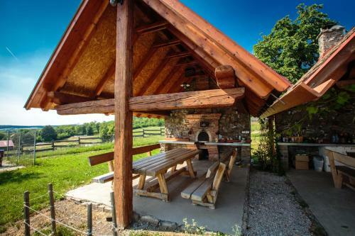 �reghegyi Apartman