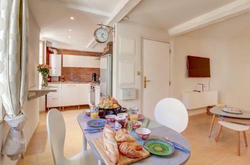 Lydie Apartment