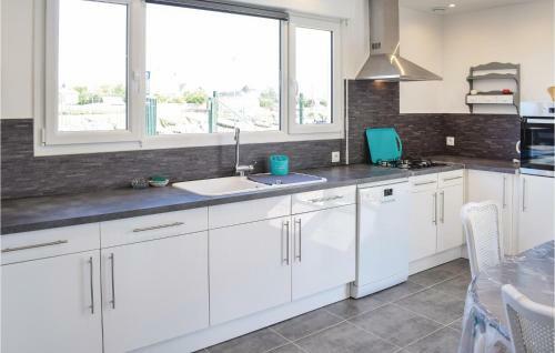 Two-bedroom Holiday Home In Lestre
