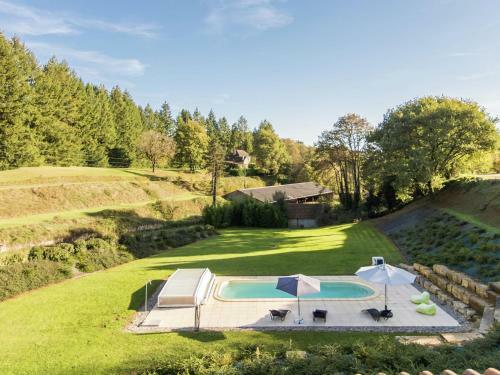 Luxury Villa In Montignac With Heated Pool