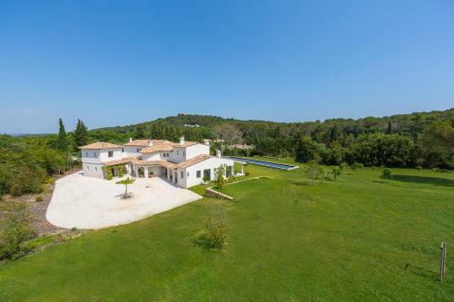 Mougins Villa Sleeps 10 Pool Air Con Wifi
