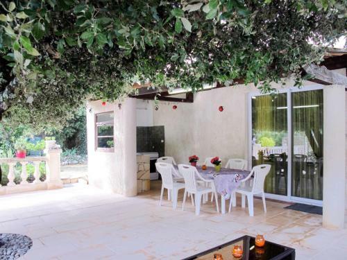 Holiday Home Le Castagnou (neu130)