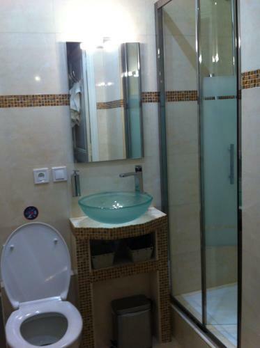 Hostal Nice Center Studio Guesthouse
