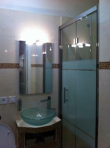 Hostal Nice Center Studio Guesthouse