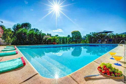 Peymeinade Villa Sleeps 14 Pool Wifi