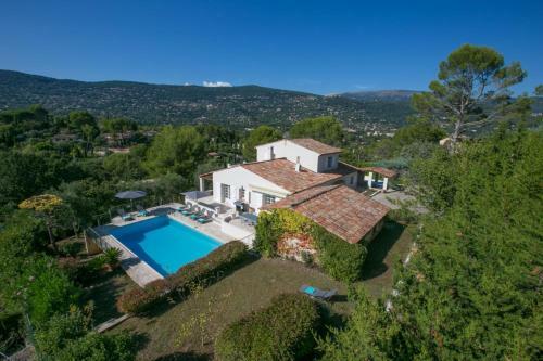 Peymeinade Villa Sleeps 14 Pool Wifi