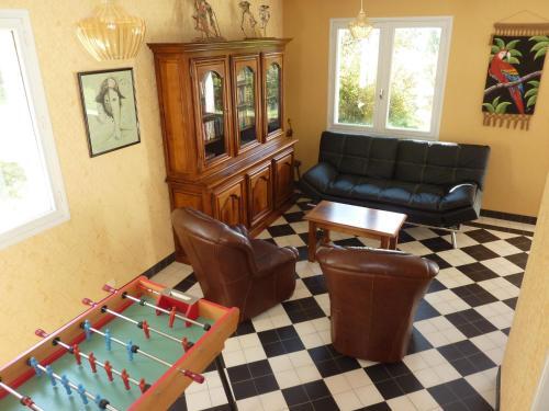 Comfortable Villa On Lake In Roybon