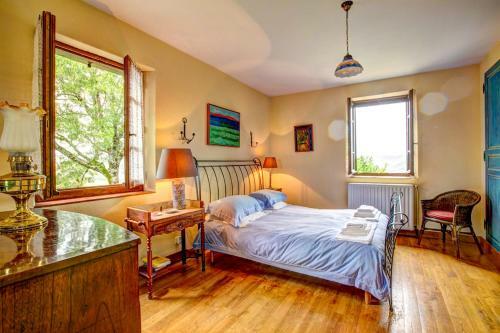 Saint-andre-de-najac Villa Sleeps 8 Pool Wifi