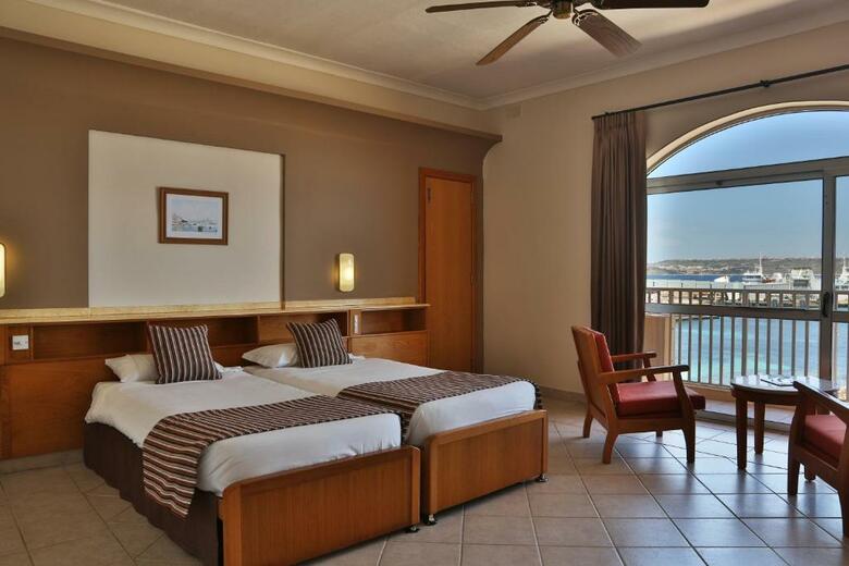 Hotel Paradise Bay