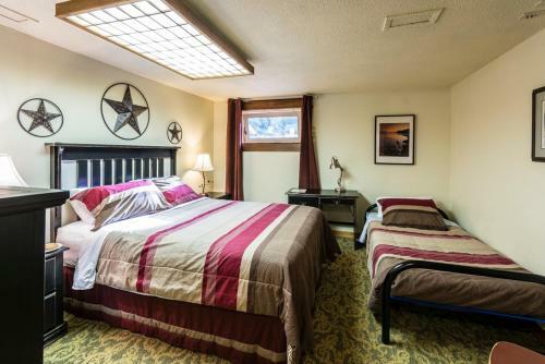 Bed & Breakfast Rustlers Lodge