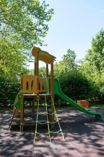 Camping L'ilot Du Chail