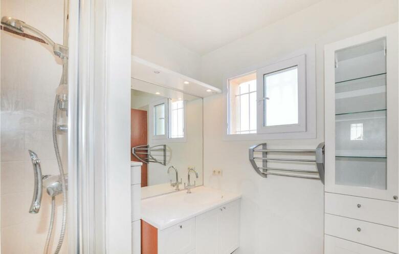 Four-bedroom Holiday Home In Villelongue