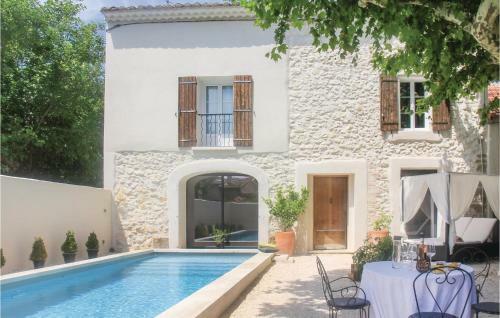 Three-bedroom Holiday Home In Vedene