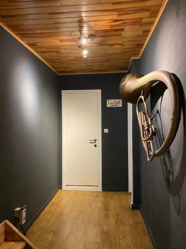 B&B Music City