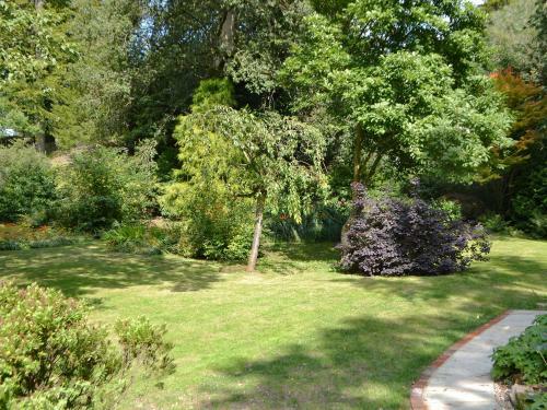 1 Tanhurst Cottage