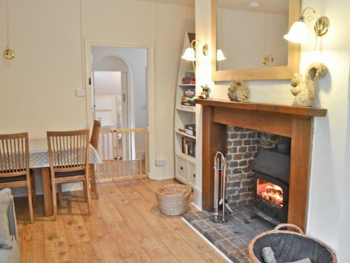 1 Tanhurst Cottage