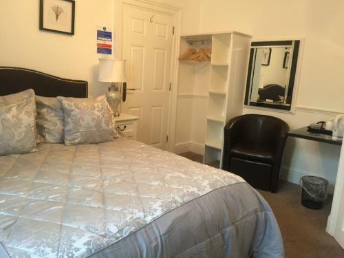 Bed & Breakfast Melbourne House + Annex