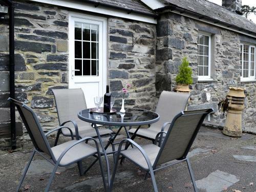 Ty'n Y Fron Cottage