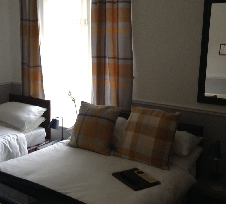Lynbar Hotel