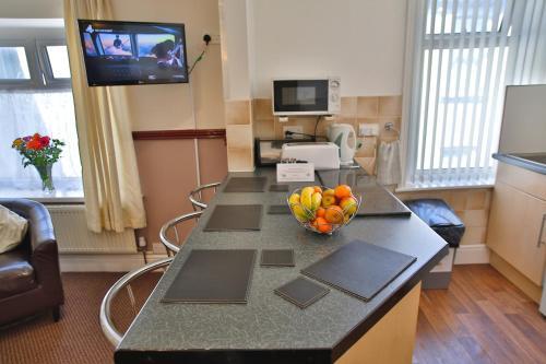Lynton Apartments