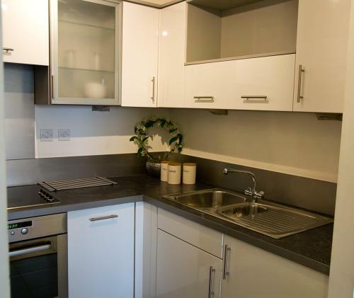 Central Brentwood - Essex Apartments