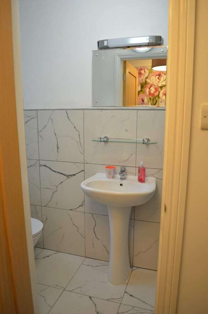 Hostal Glanville Guest House