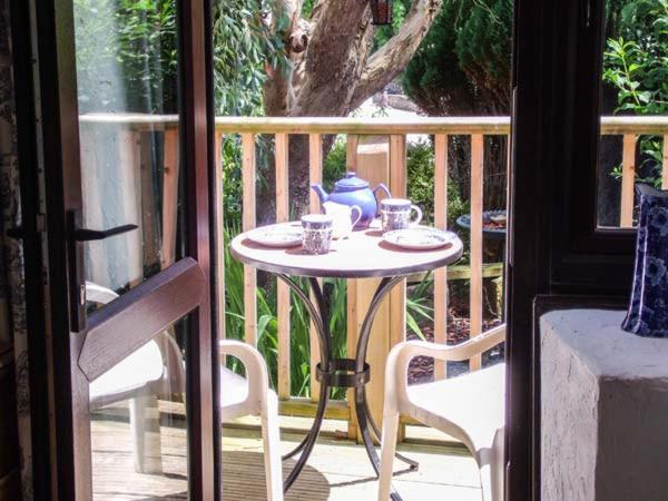 Honeysuckle Cottage, Bude