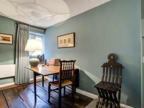 2 Lawrence Lane, Burford