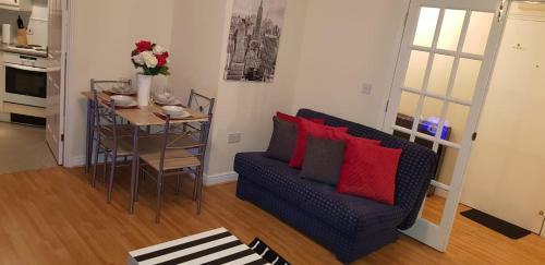 Vetrelax Crompton Luxury Apartment- Sleeps 6