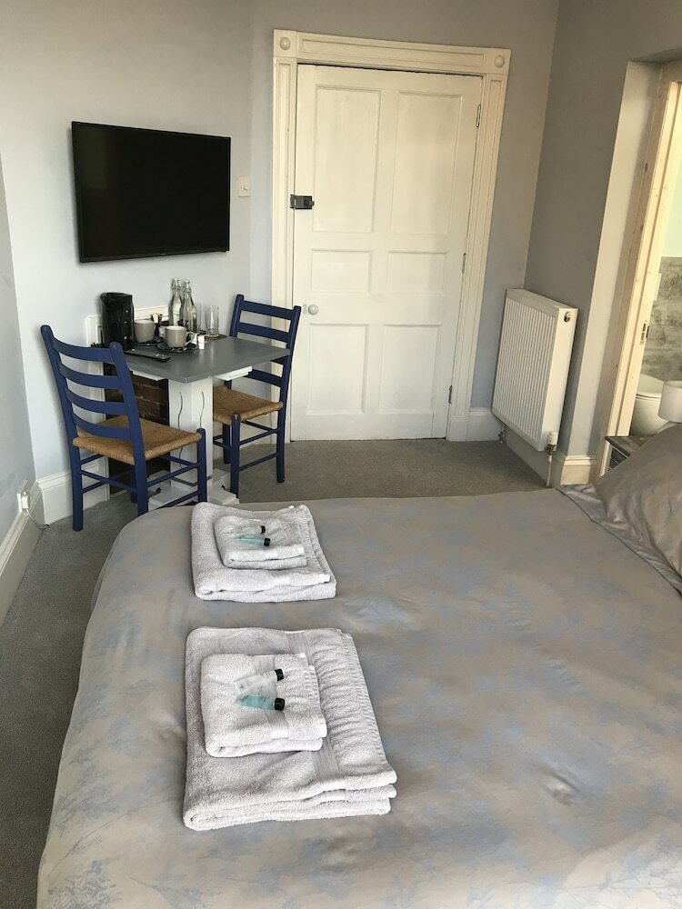 Hostal Regency Rooms Guesthouse