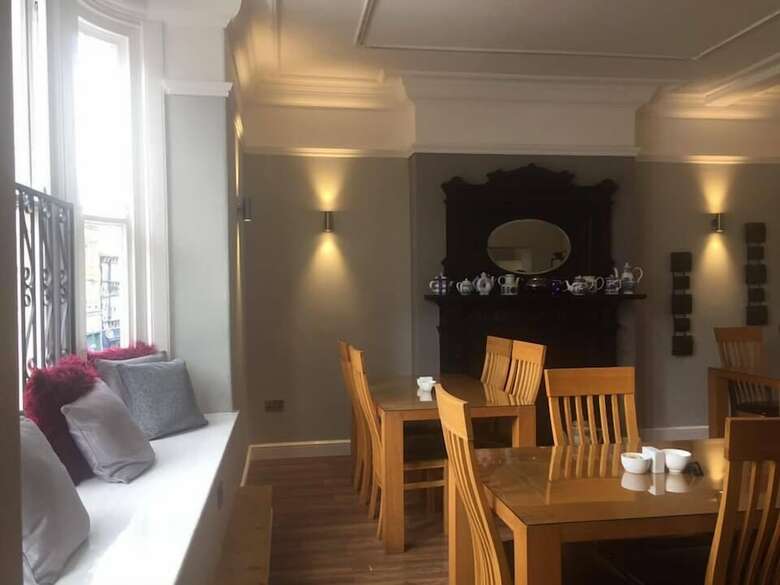 Bed & Breakfast Stephensons Tea And Coffee House