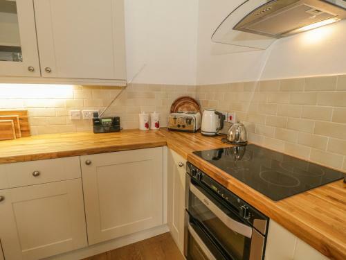 Flat 2 - 9 Rhiw Bank Terrace