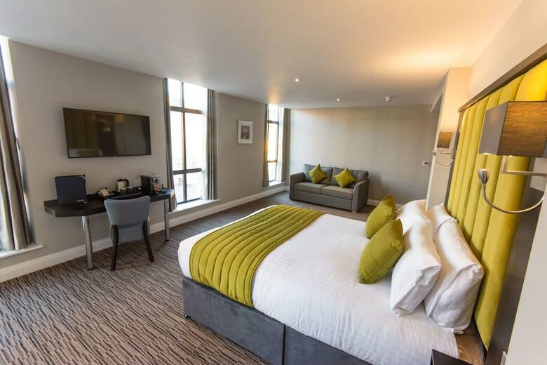St Nicholas Hotel