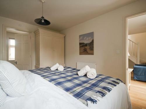 No 1 The Hinges, Crantock