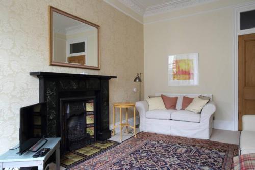 Apartamento 1 Bedroom Flat Near City Centre Accommodates 4