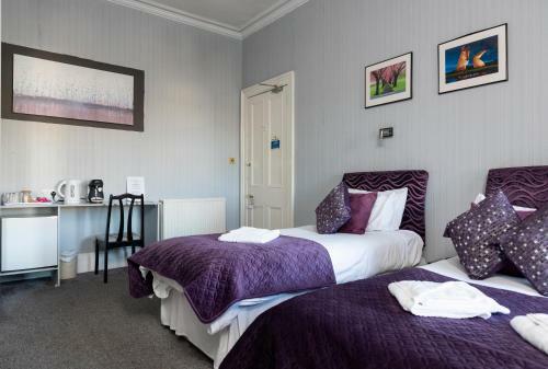 Hostal Claremont Guesthouse