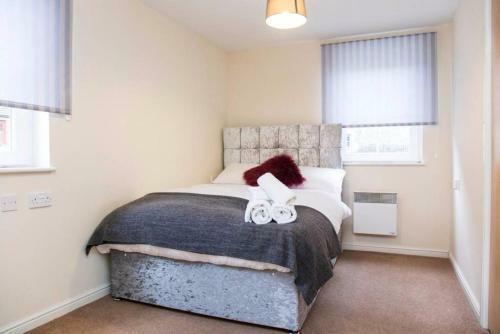 2 Bedroom Apartment With Parking Sleeps 5