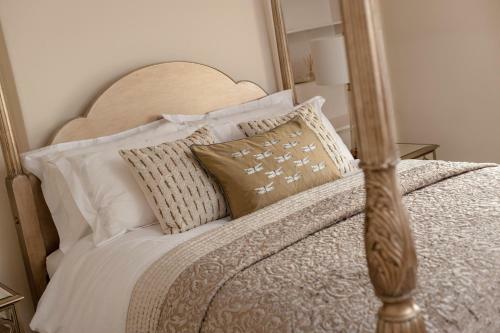 Castle Rose Apartment