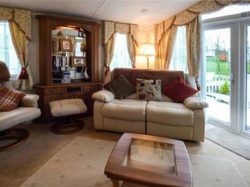 Pine Tree Lodge