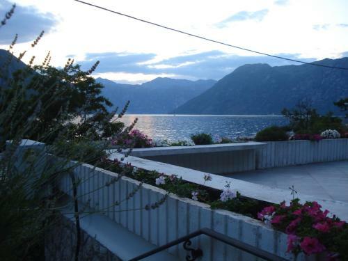 Hostal Guest House Tomcuk