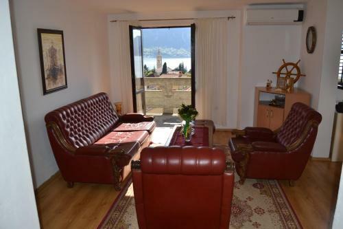 Apartments Dobri?a