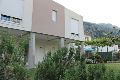 Apartments Grgurevi?