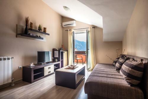 Apartments Radonji?