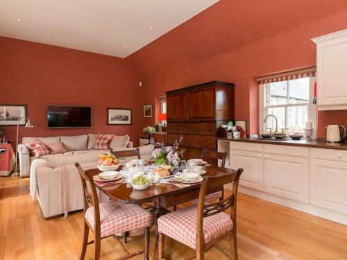Wester Coshieville Cottage