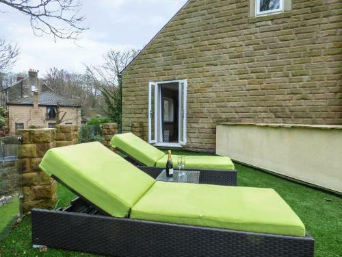 Willow Brook, Glossop
