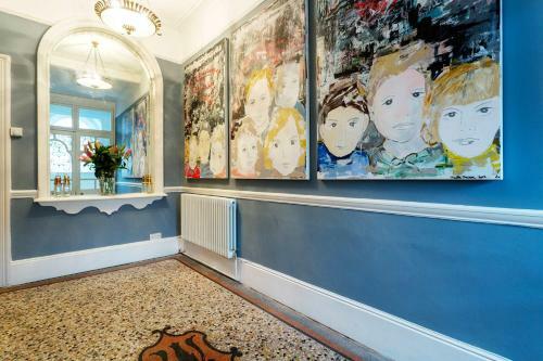 Veeve - Arty In Finchley