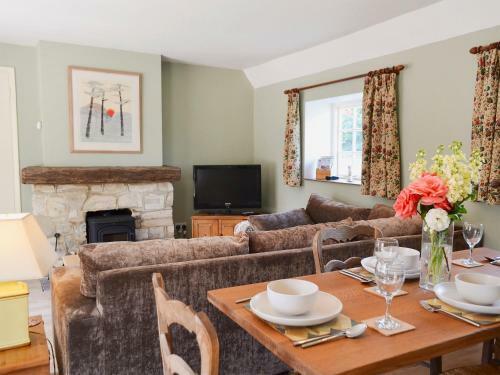 Cowbeech Farm Cottage