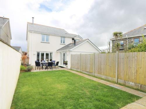Ridgeback House, Helston