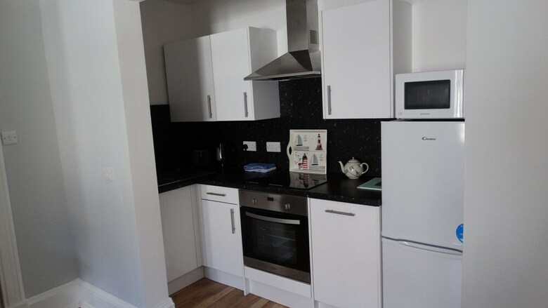 Portum -john St Apartment