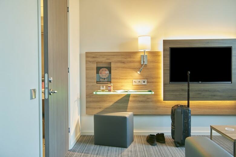 Hotel Moxy London Heathrow Airport